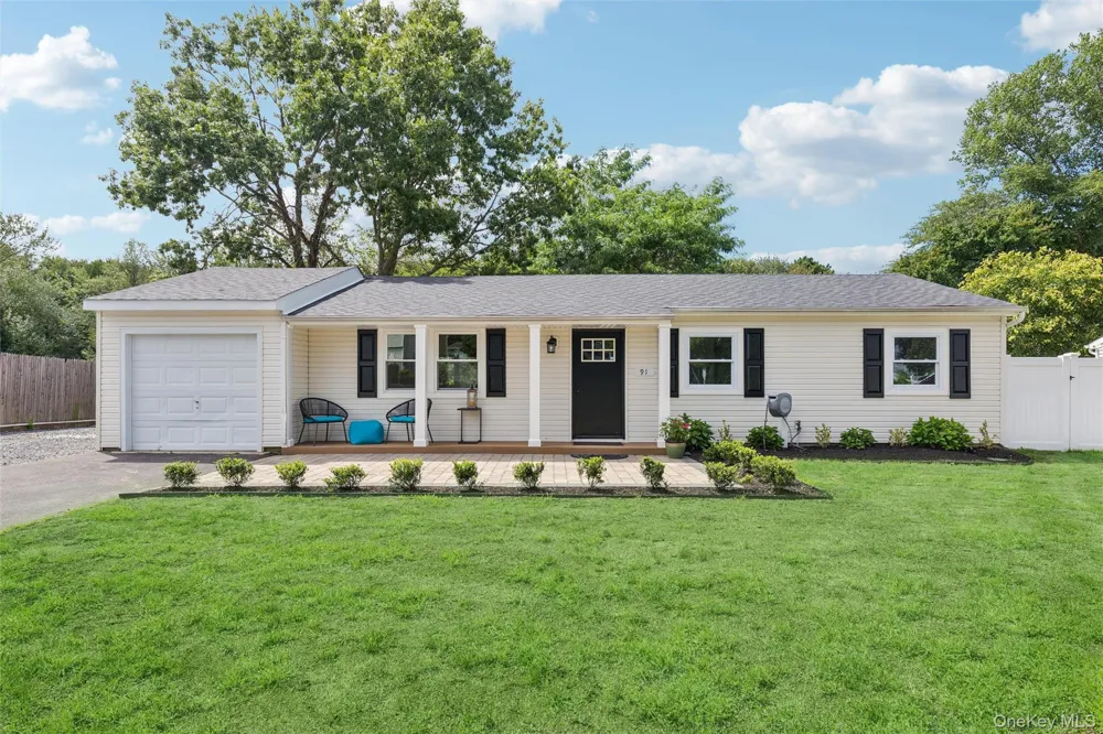 91 Circle Drive W Patchogue, NY 11772