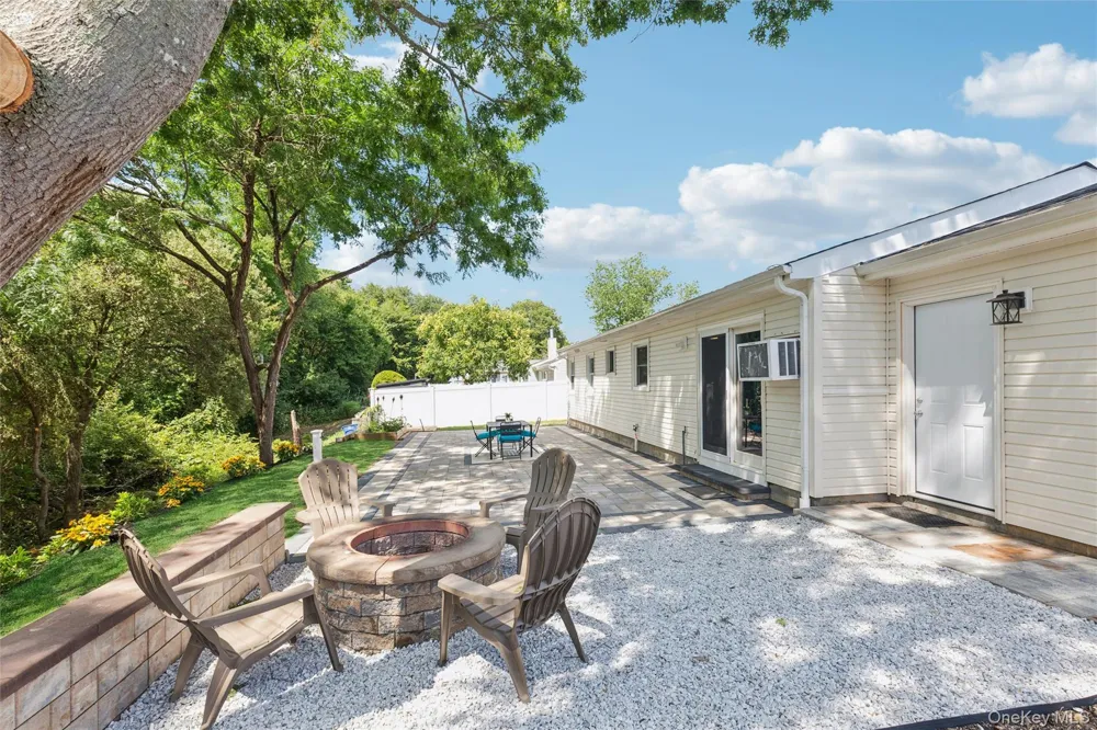 91 Circle Drive W Patchogue, NY 11772