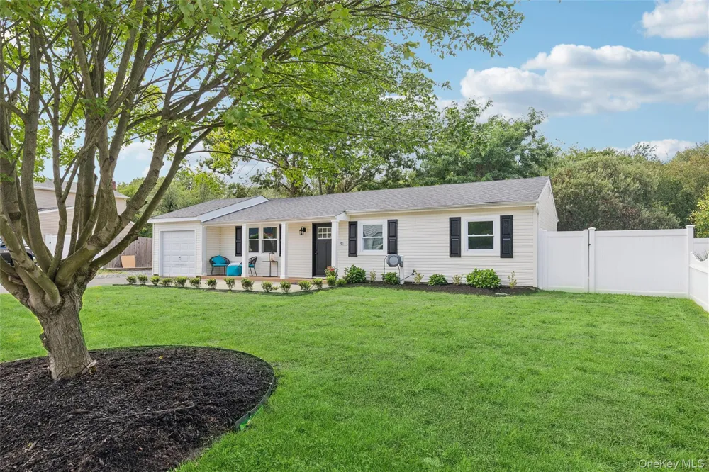 91 Circle Drive W Patchogue, NY 11772
