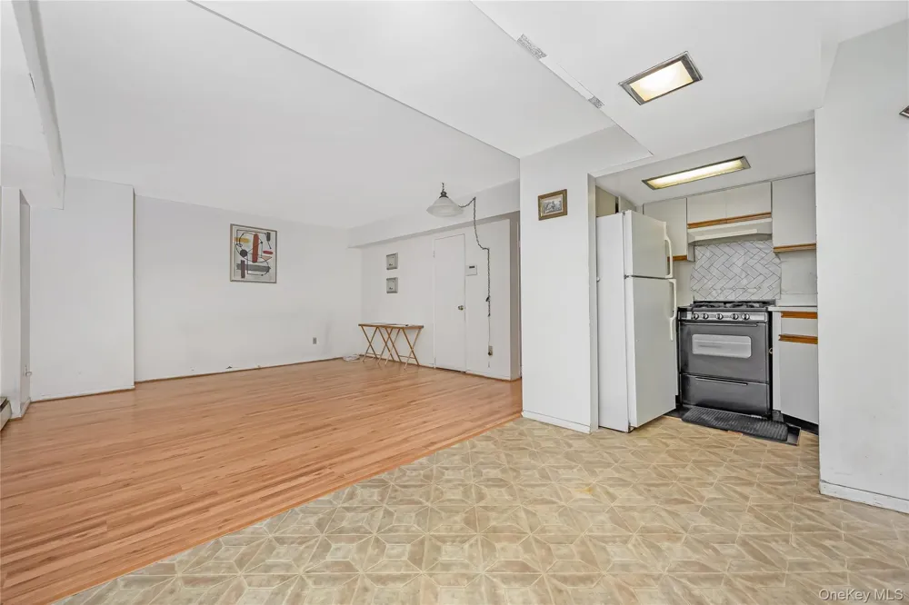 51 Edwards Street #T Roslyn Heights, NY 11577