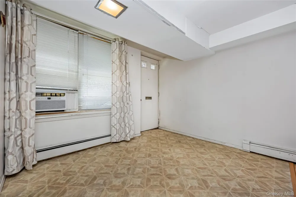 51 Edwards Street #T Roslyn Heights, NY 11577