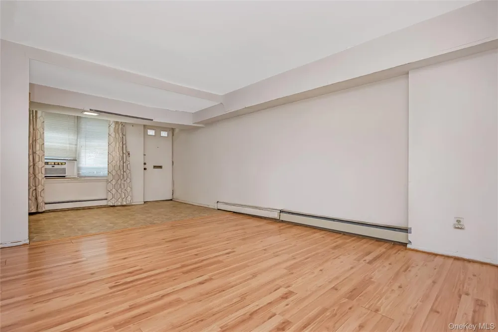 51 Edwards Street #T Roslyn Heights, NY 11577