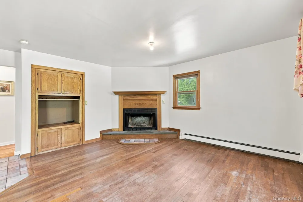 4019 State Route 52 Pine Bush, NY 12566
