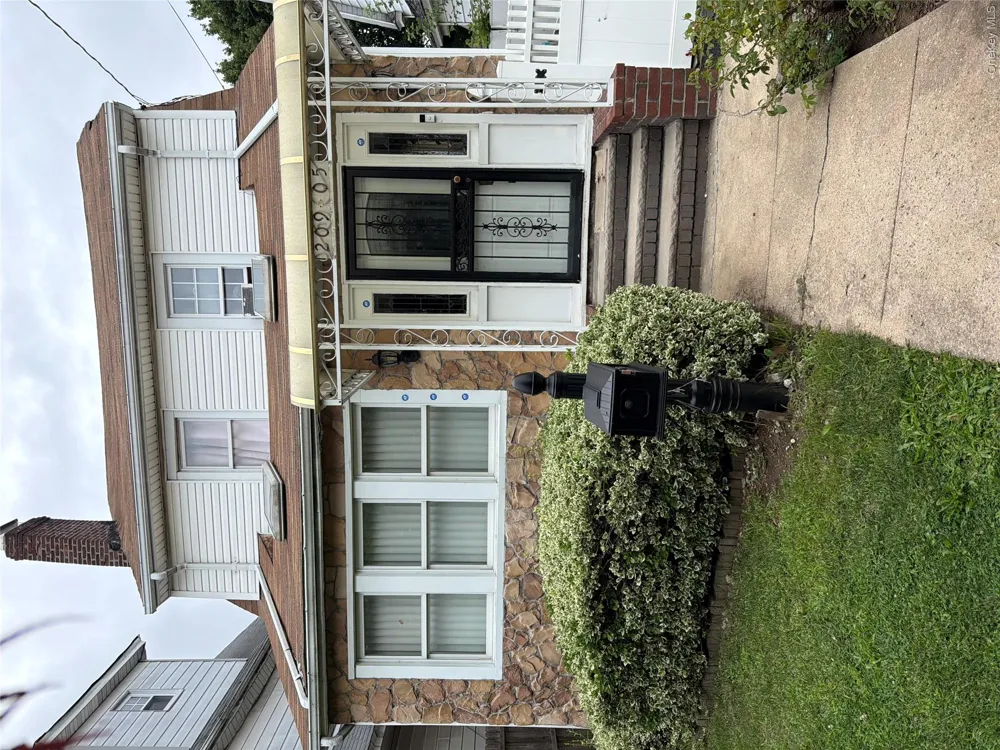 20905 Hollis Avenue Queens Village, NY 11429