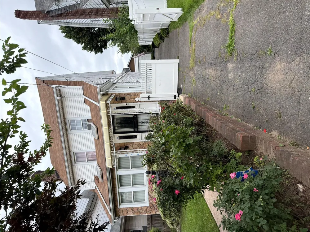 20905 Hollis Avenue Queens Village, NY 11429
