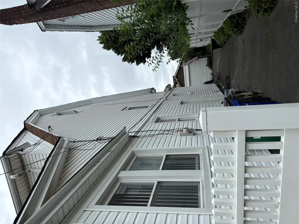 20905 Hollis Avenue Queens Village, NY 11429