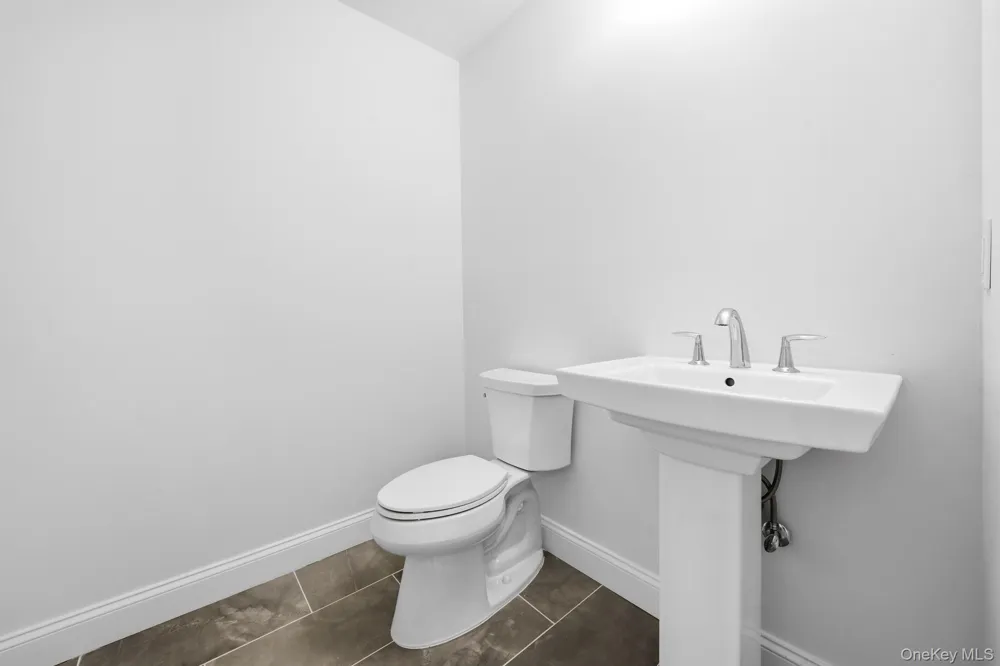 72 Farm Acre Circle Mount Sinai, NY 11766