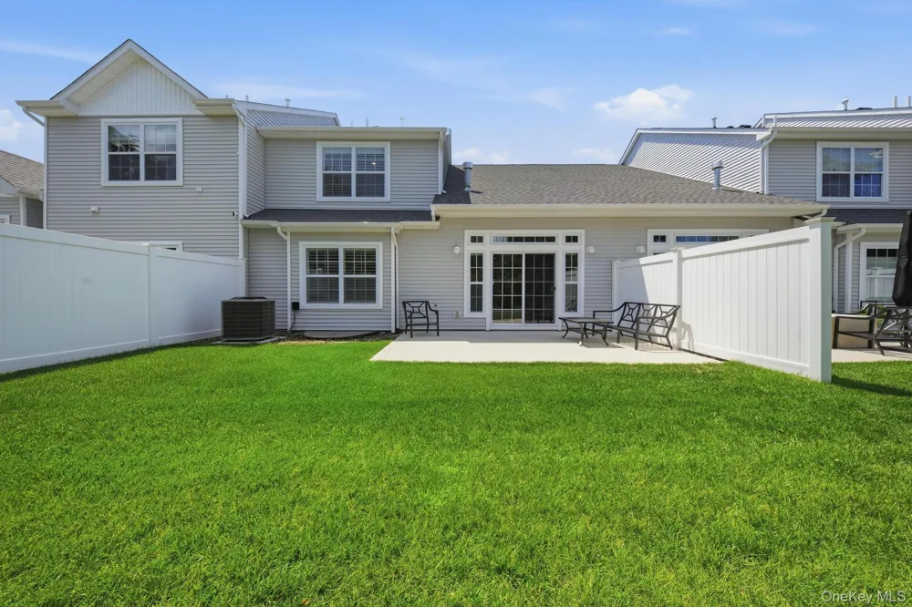 72 Farm Acre Circle Mount Sinai, NY 11766