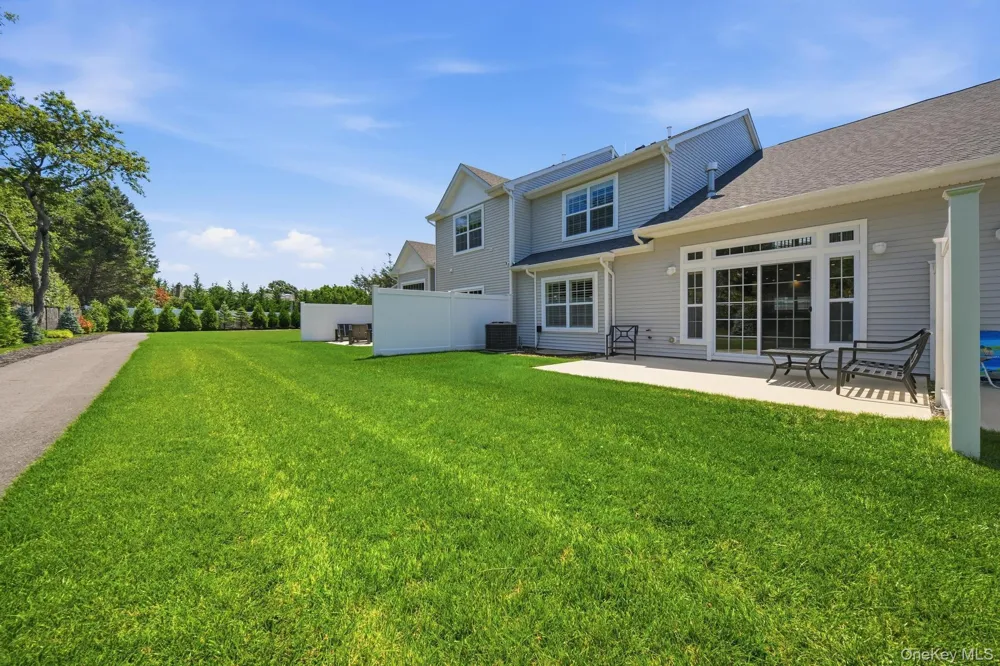 72 Farm Acre Circle Mount Sinai, NY 11766