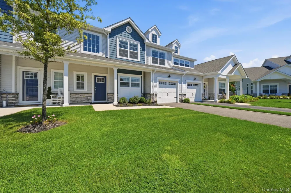 72 Farm Acre Circle Mount Sinai, NY 11766