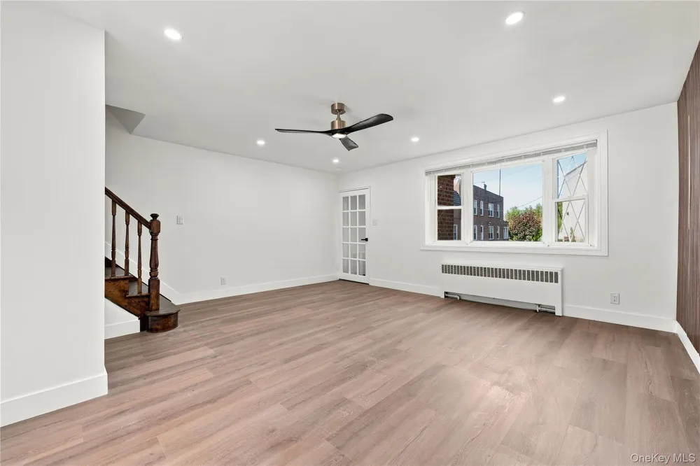 65-40 79th Street Middle Village, NY 11379