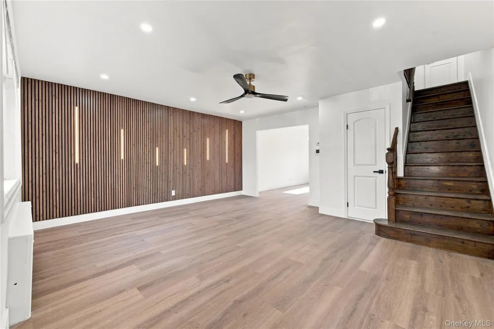 65-40 79th Street Middle Village, NY 11379