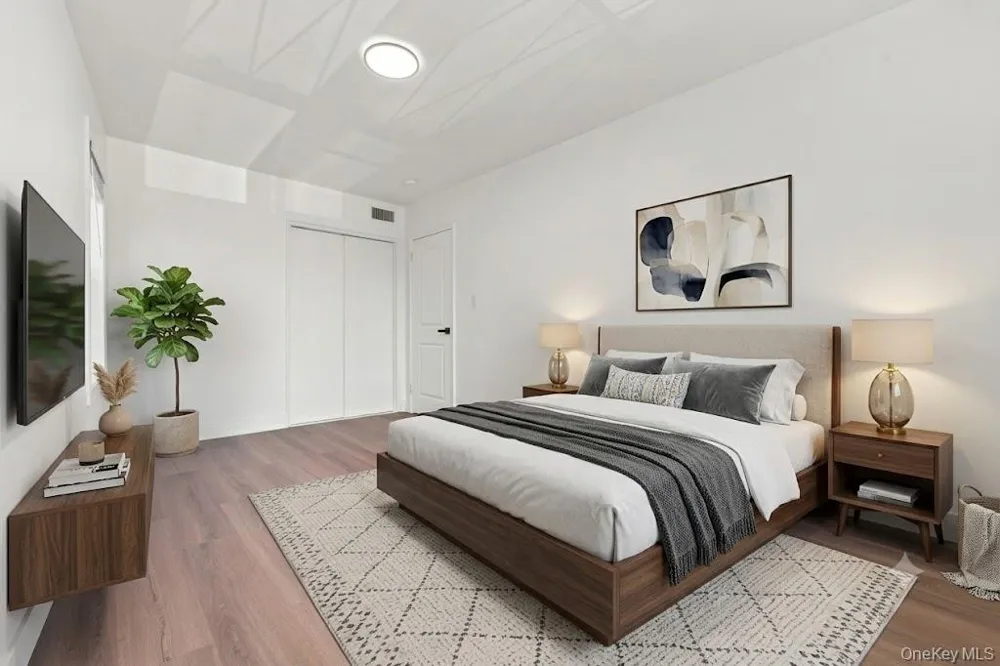 65-40 79th Street Middle Village, NY 11379