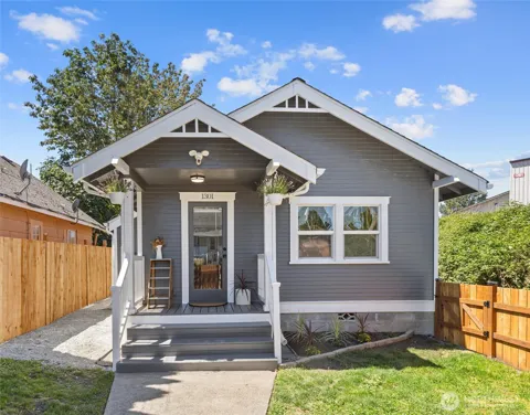 1301 Walter Street