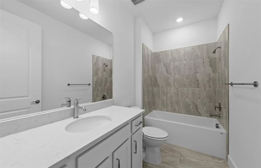 18937 INDIAN ROCK PLACE Lakewood Ranch, FL 34211