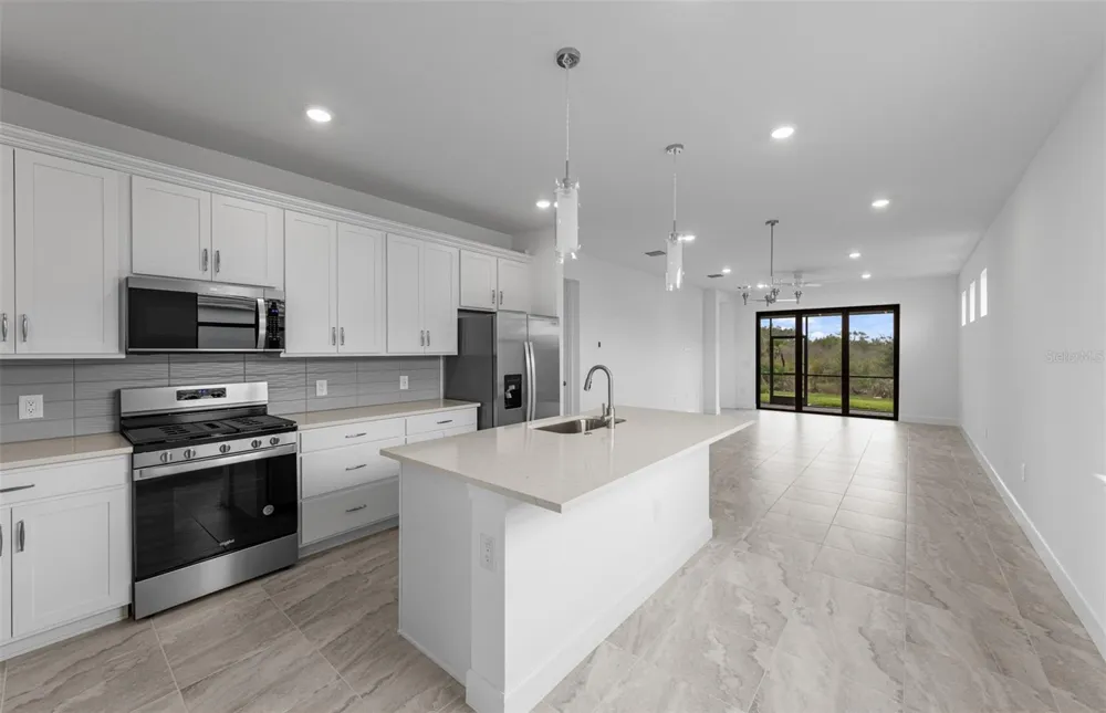 18937 INDIAN ROCK PLACE Lakewood Ranch, FL 34211