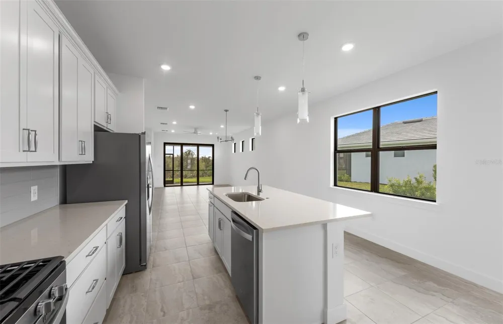 18937 INDIAN ROCK PLACE Lakewood Ranch, FL 34211