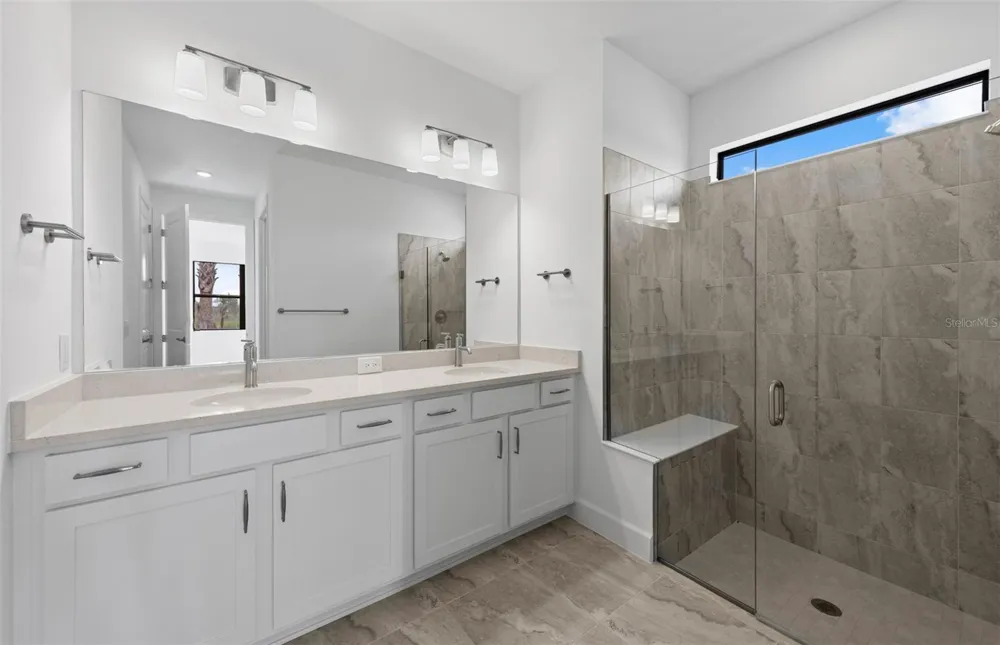 18937 INDIAN ROCK PLACE Lakewood Ranch, FL 34211