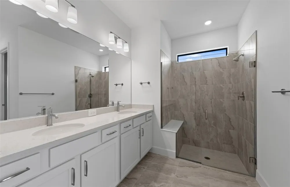 18937 INDIAN ROCK PLACE Lakewood Ranch, FL 34211