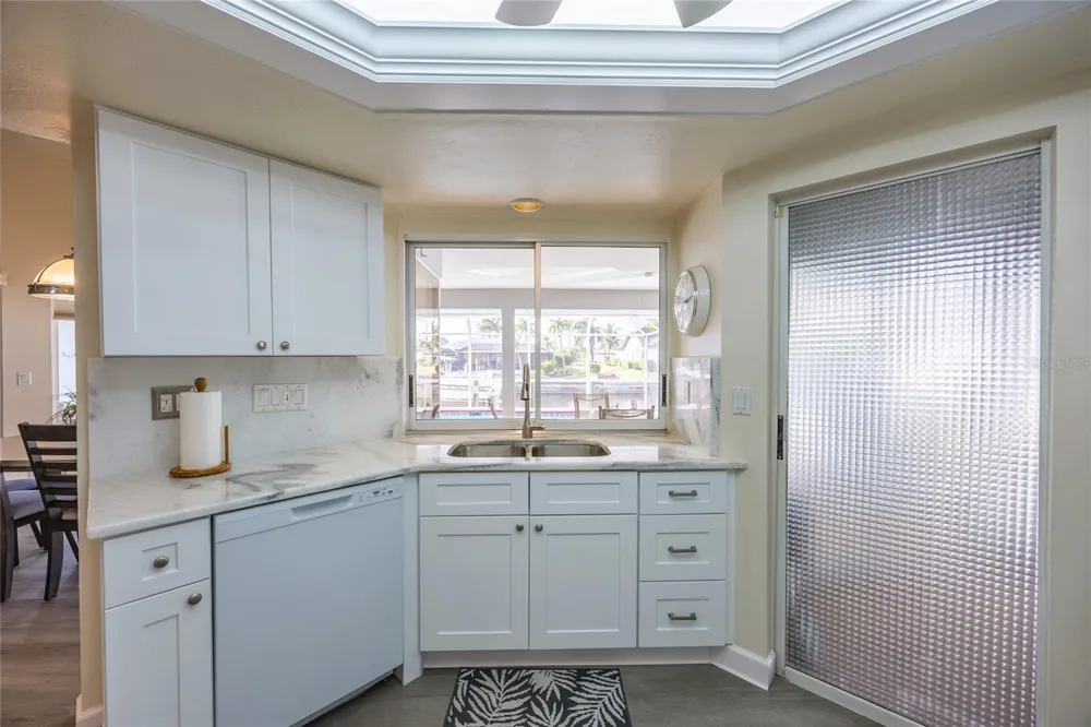 3316 SE 19TH PLACE Cape Coral, FL 33904