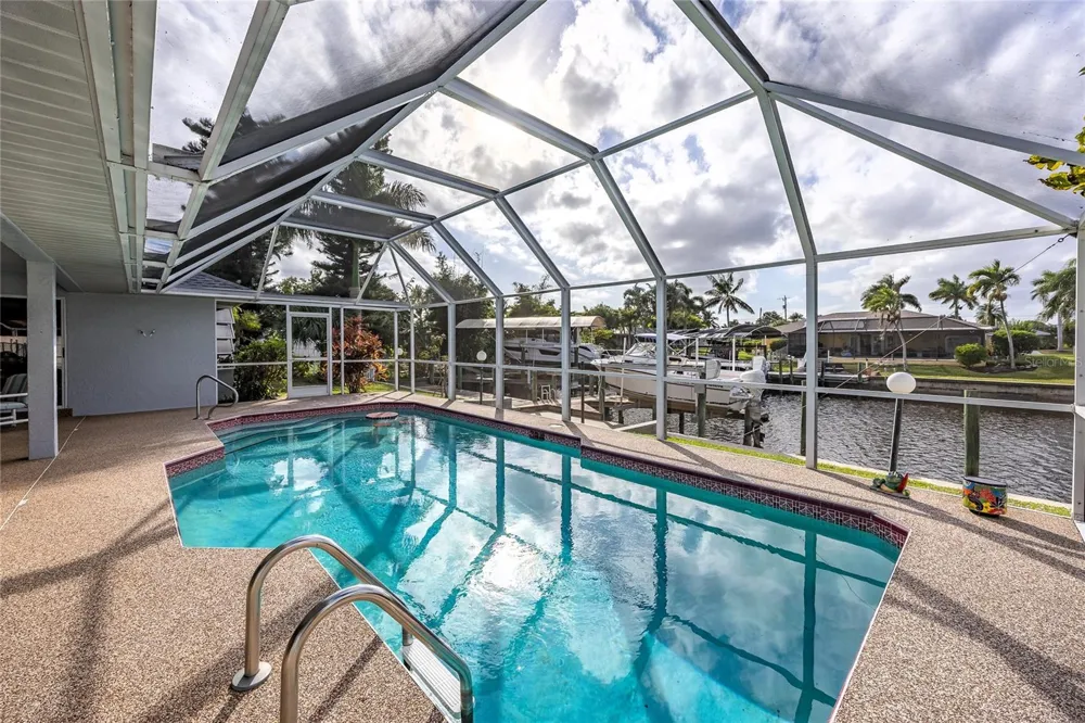 3316 SE 19TH PLACE Cape Coral, FL 33904