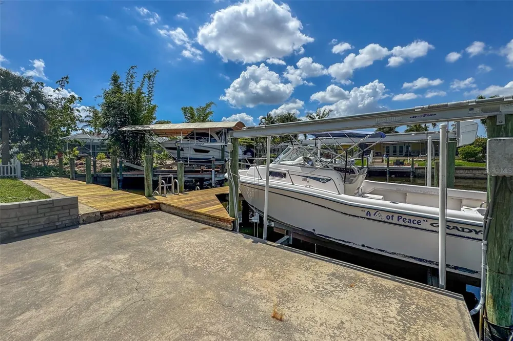 3316 SE 19TH PLACE Cape Coral, FL 33904