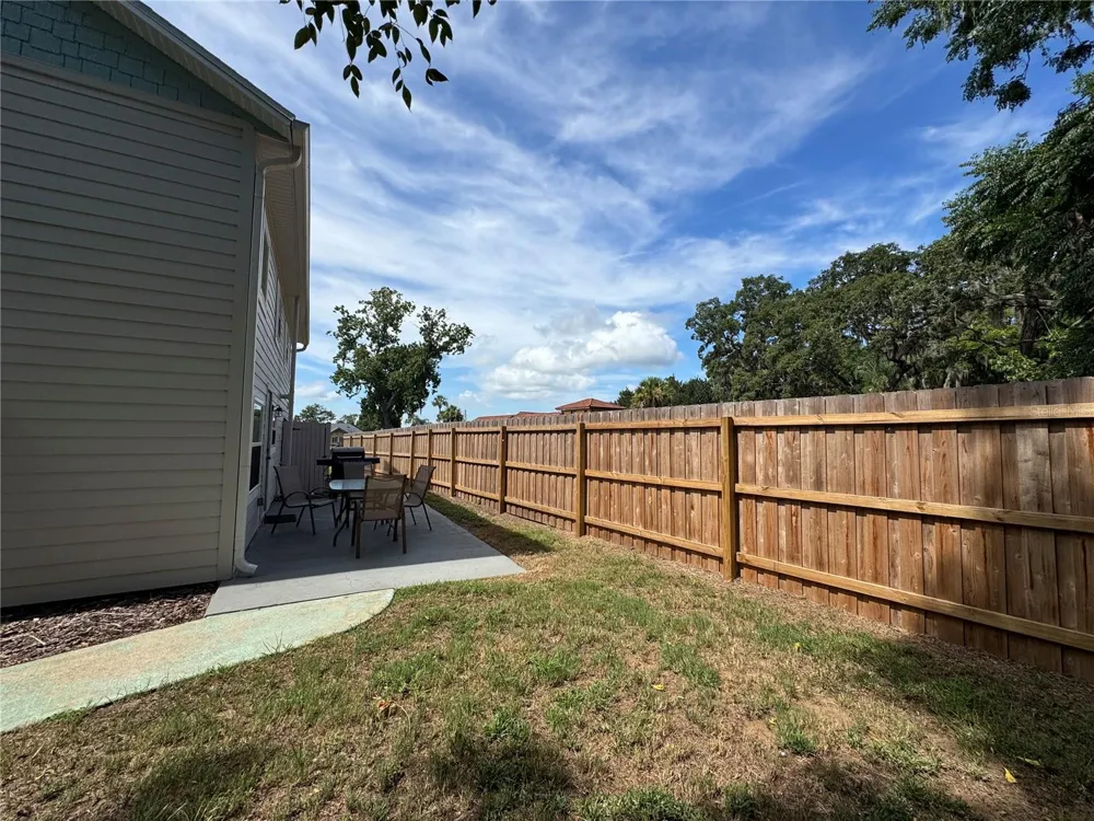 1357 LAKESHORE DRIVE Mount Dora, FL 32757