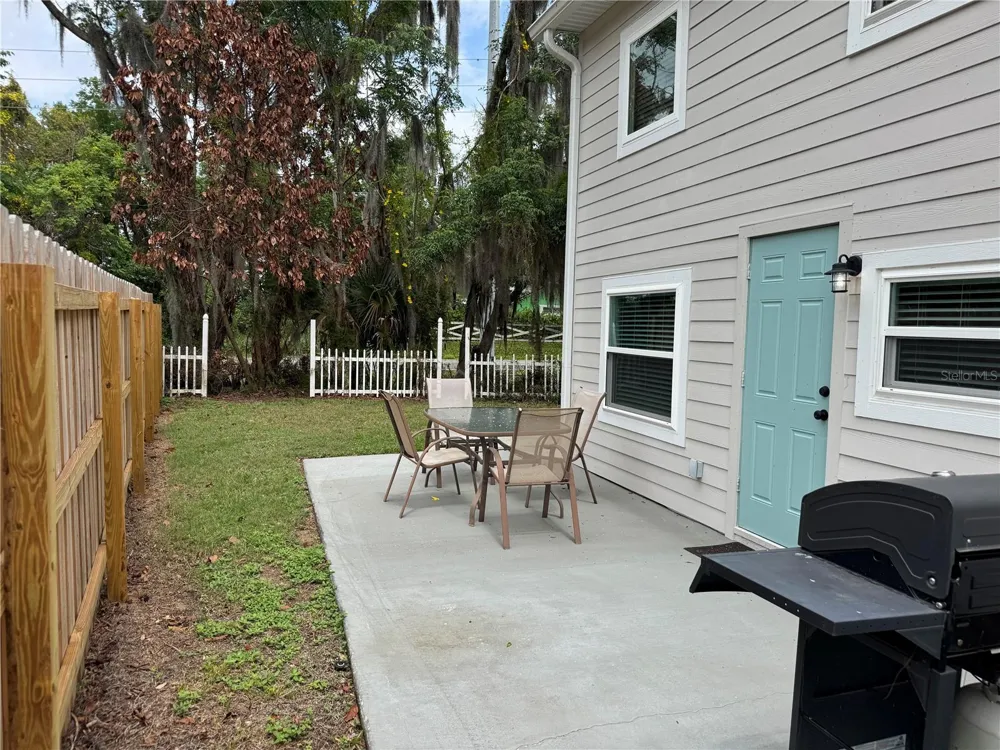 1357 LAKESHORE DRIVE Mount Dora, FL 32757