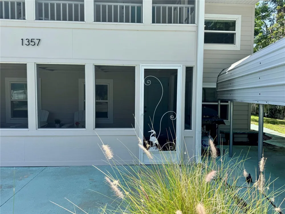 1357 LAKESHORE DRIVE Mount Dora, FL 32757