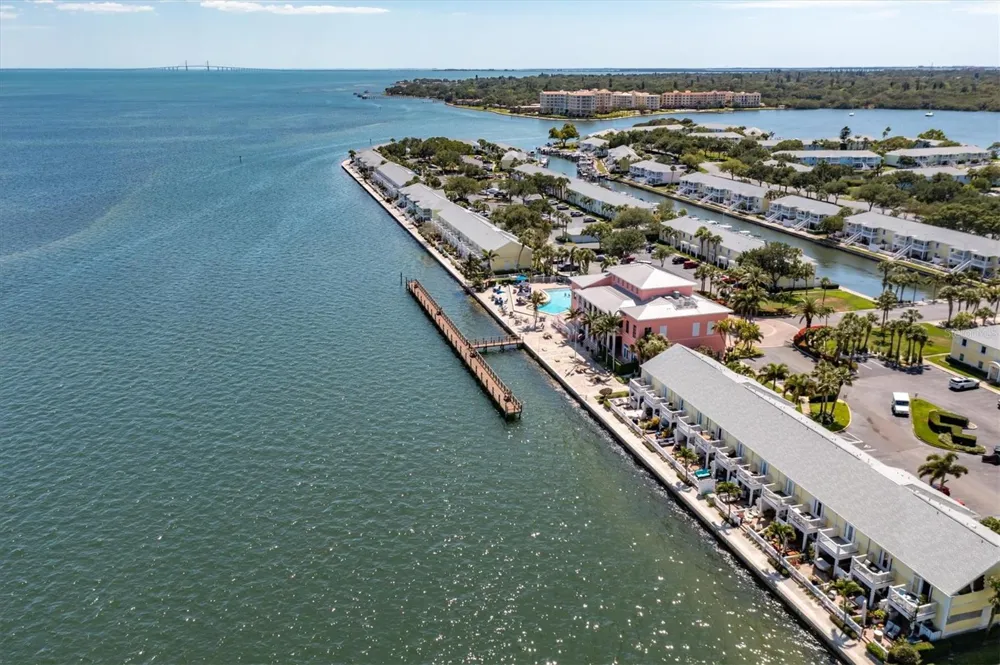 4728 BEACH DRIVE SE #B St Petersburg, FL 33705