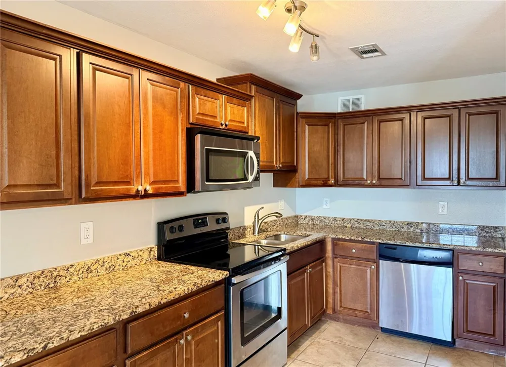 4728 BEACH DRIVE SE #B St Petersburg, FL 33705