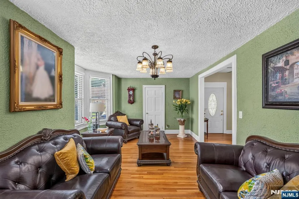 30 Elm Street Ridgefield Park, NJ 07660