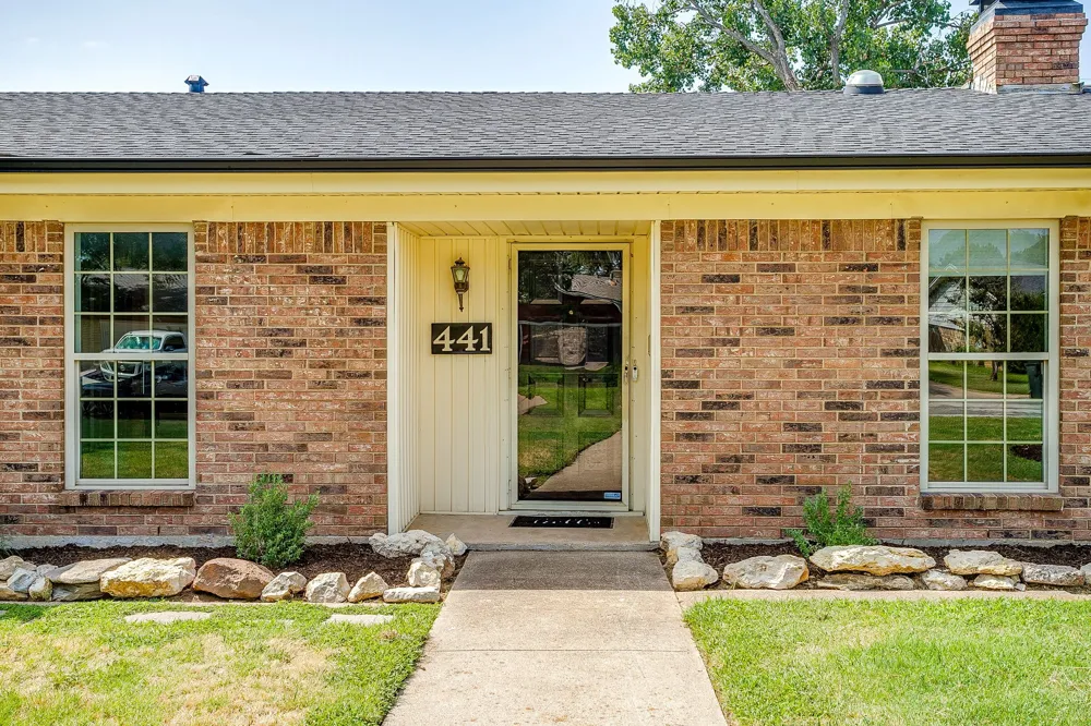 441 W Pleasantview Drive Hurst, TX 76054