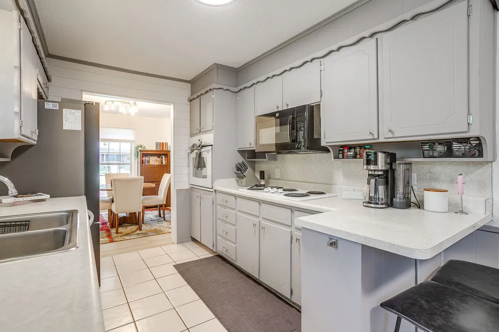 441 W Pleasantview Drive Hurst, TX 76054