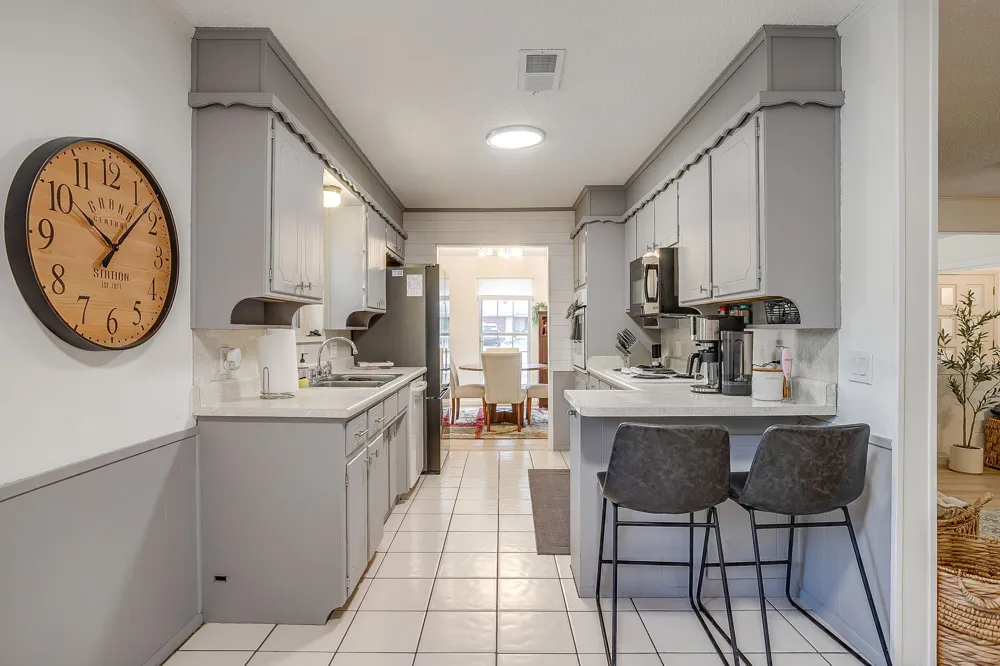 441 W Pleasantview Drive Hurst, TX 76054
