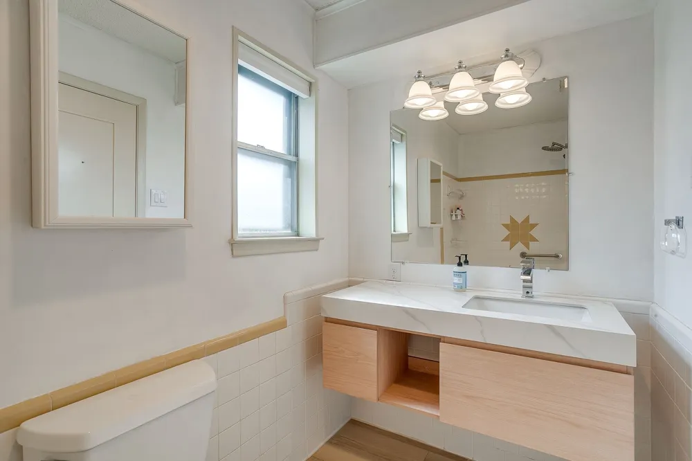 441 W Pleasantview Drive Hurst, TX 76054