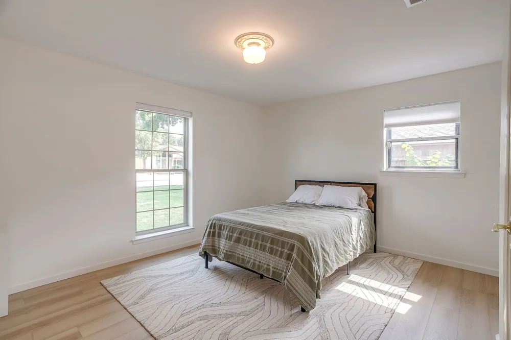 441 W Pleasantview Drive Hurst, TX 76054