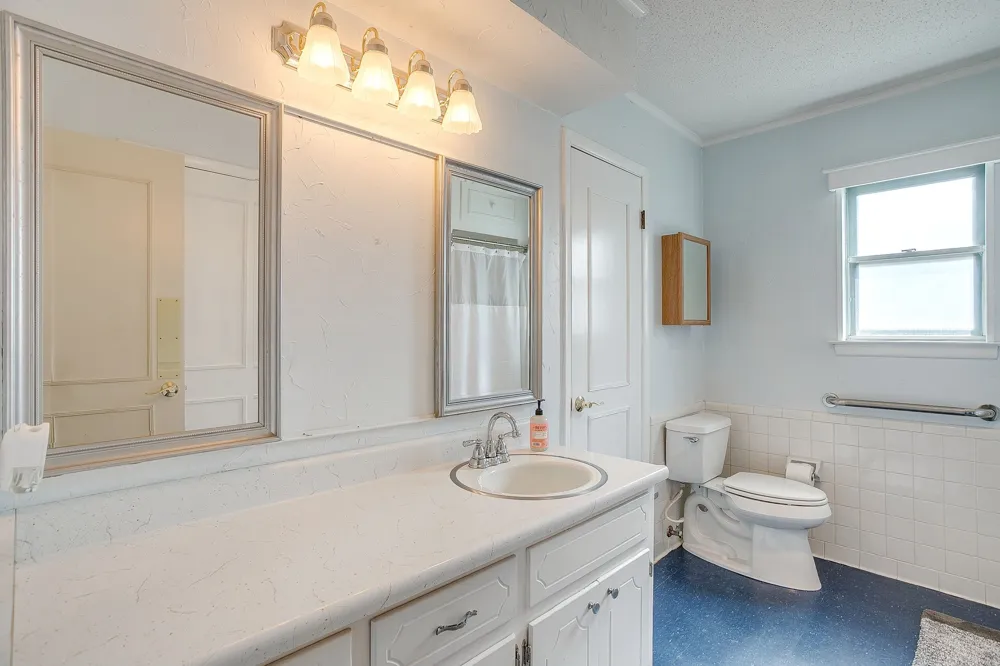 441 W Pleasantview Drive Hurst, TX 76054