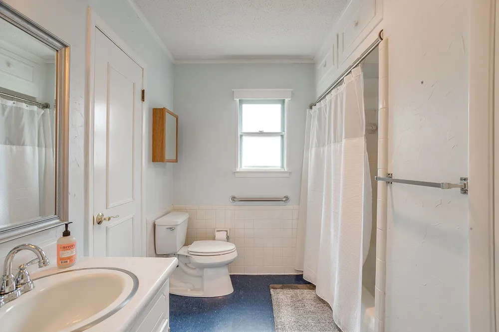441 W Pleasantview Drive Hurst, TX 76054