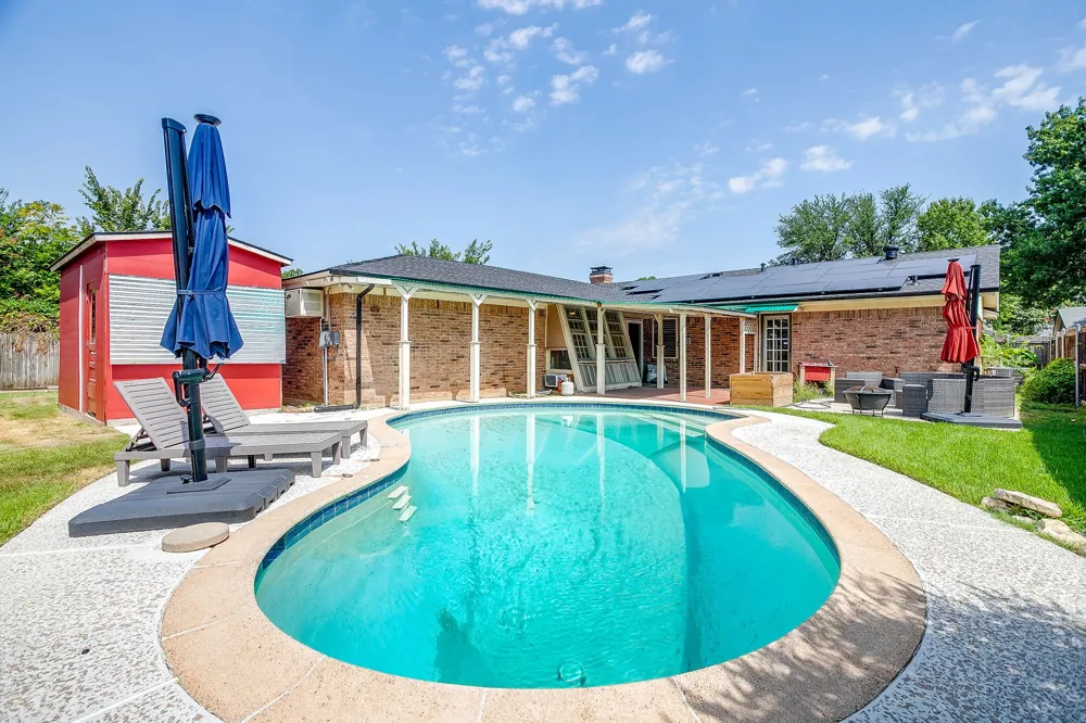 441 W Pleasantview Drive Hurst, TX 76054