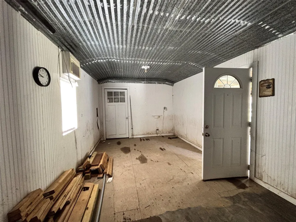 1603 Dammom Lane Kountze, TX 77663