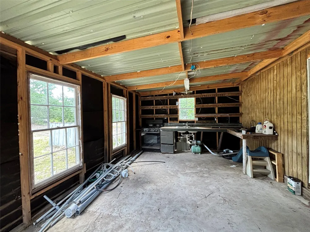1603 Dammom Lane Kountze, TX 77663