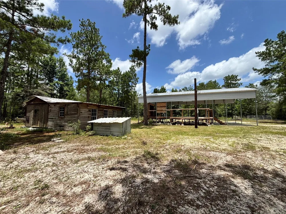 1603 Dammom Lane Kountze, TX 77663