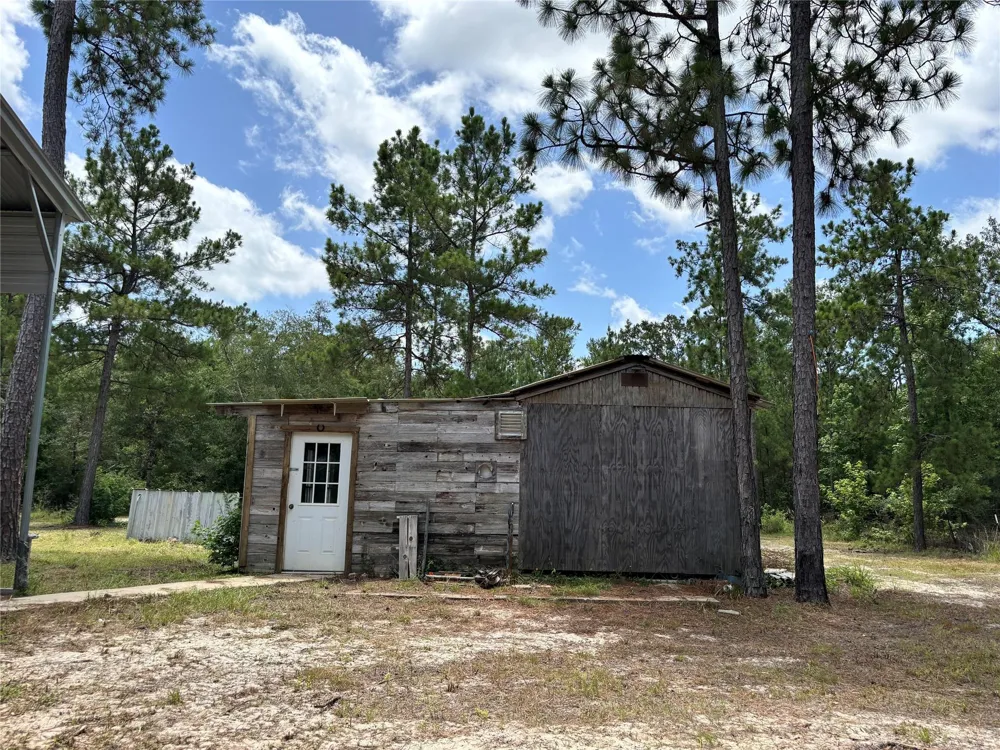 1603 Dammom Lane Kountze, TX 77663