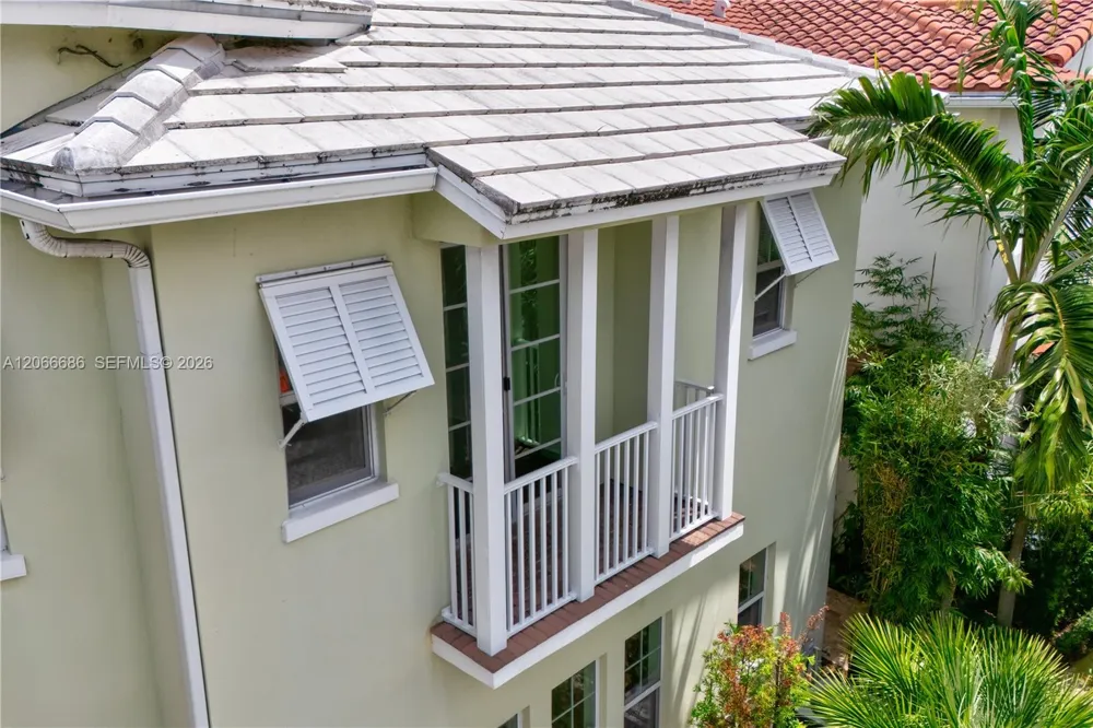 1749 NE 9th St Fort Lauderdale, FL 33304