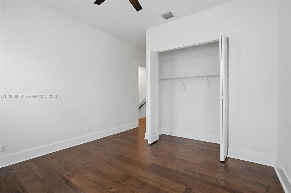 1749 NE 9th St Fort Lauderdale, FL 33304