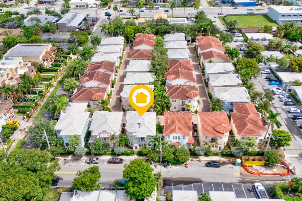 1749 NE 9th St Fort Lauderdale, FL 33304
