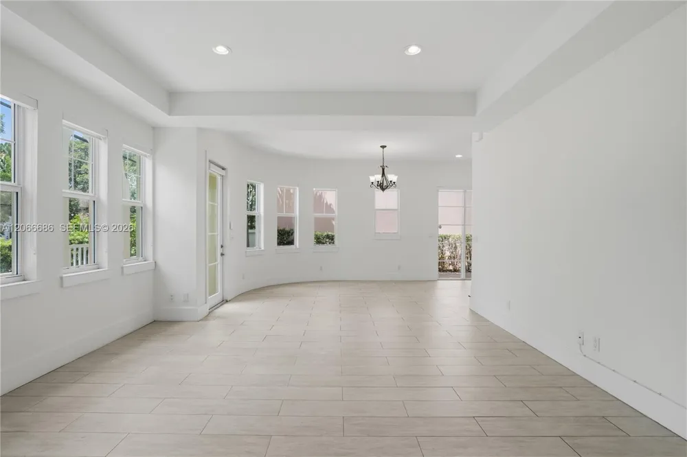 1749 NE 9th St Fort Lauderdale, FL 33304