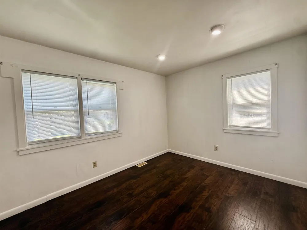 16 Paula Lane Green Creek, NJ 08204