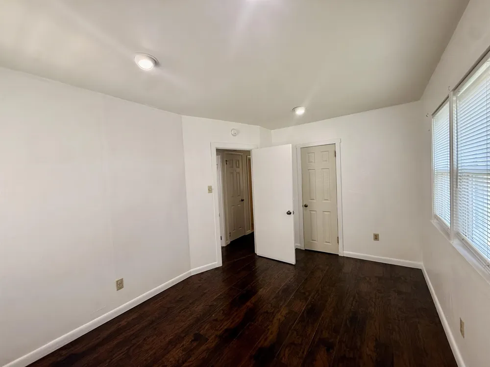 16 Paula Lane Green Creek, NJ 08204